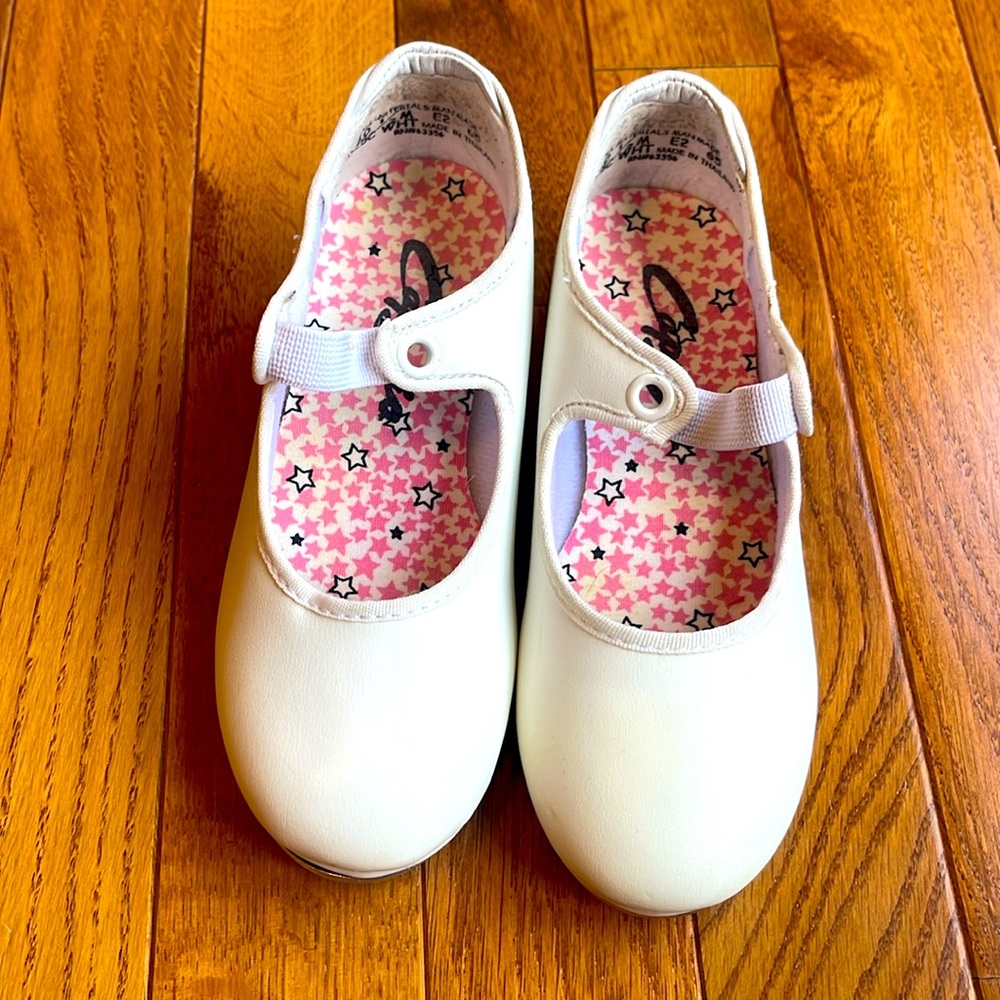 Girls tap shoes